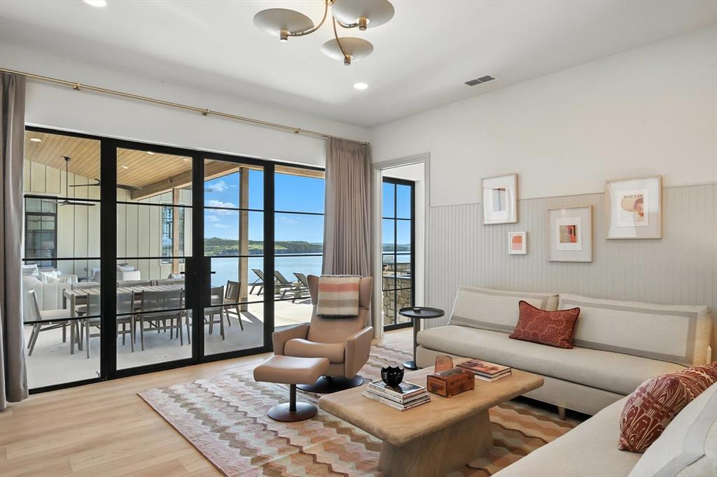 Sportsmans World 01 - Residential