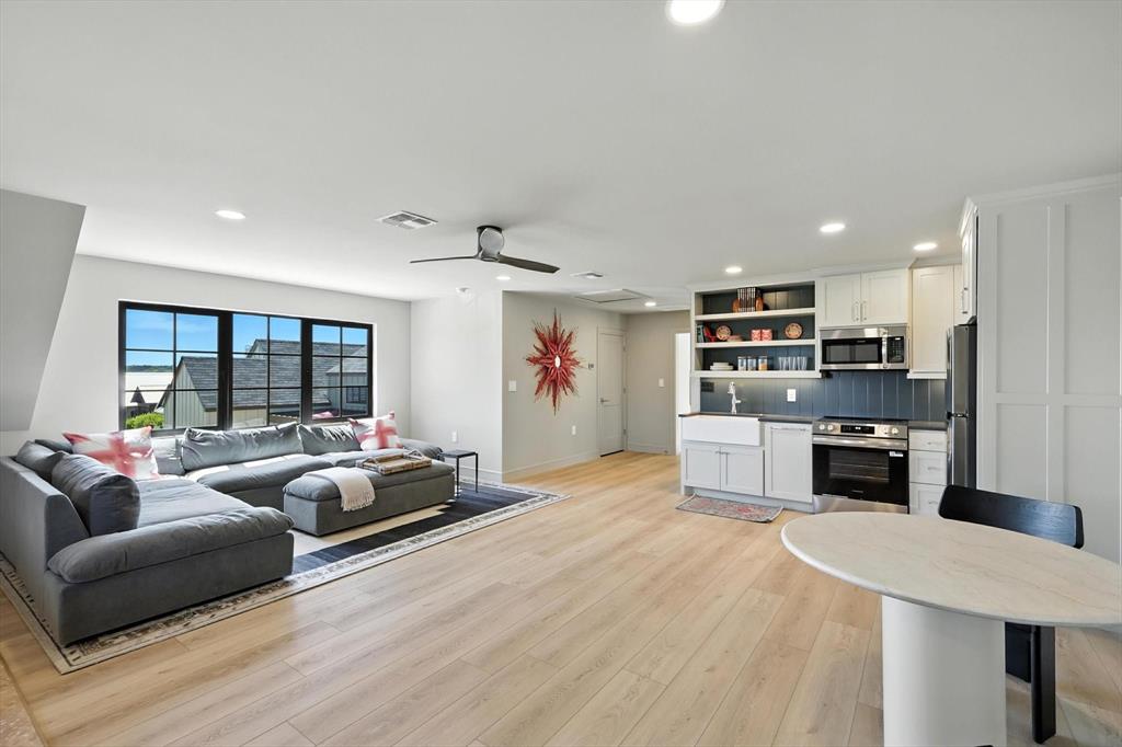 Sportsmans World 01 - Residential