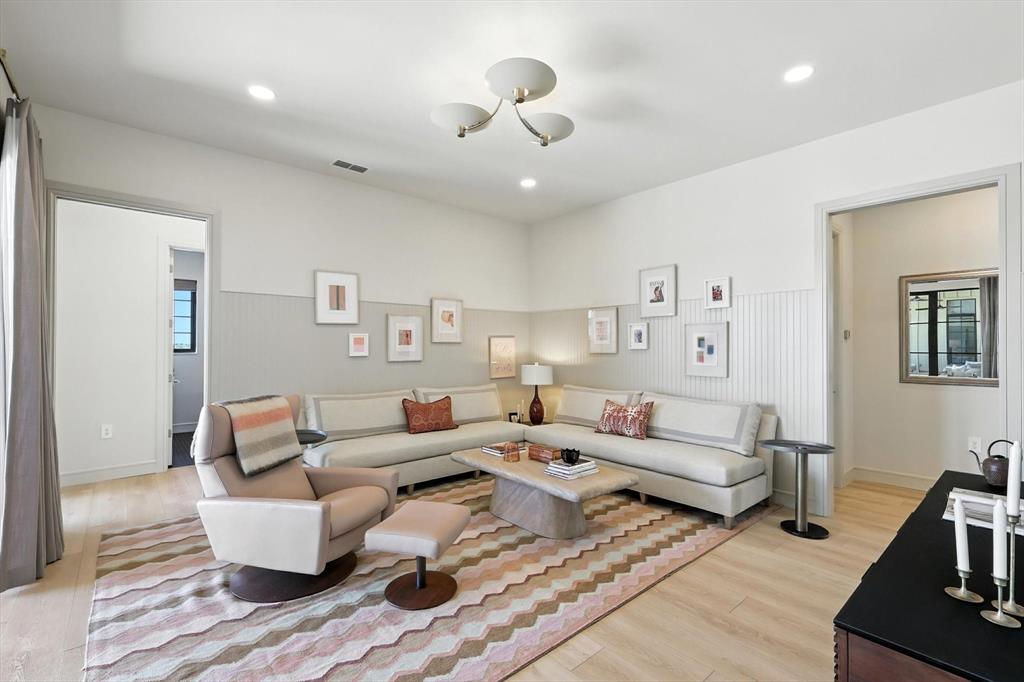 Sportsmans World 01 - Residential