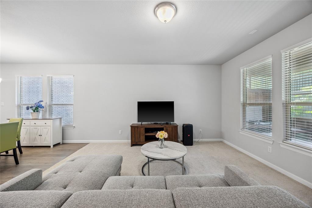 5649 Southern Fern Road