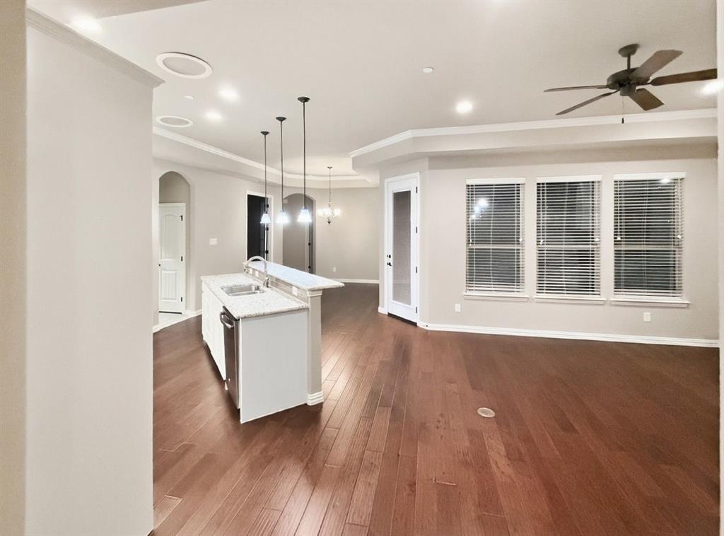 298 Tulip Way 55