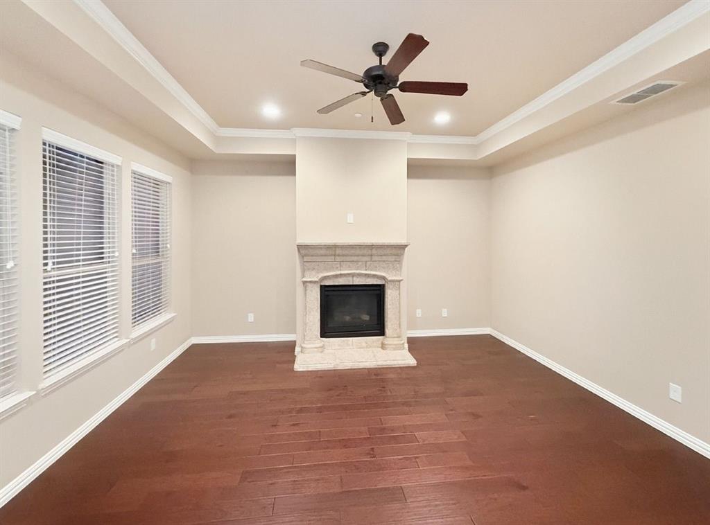 298 Tulip Way 55