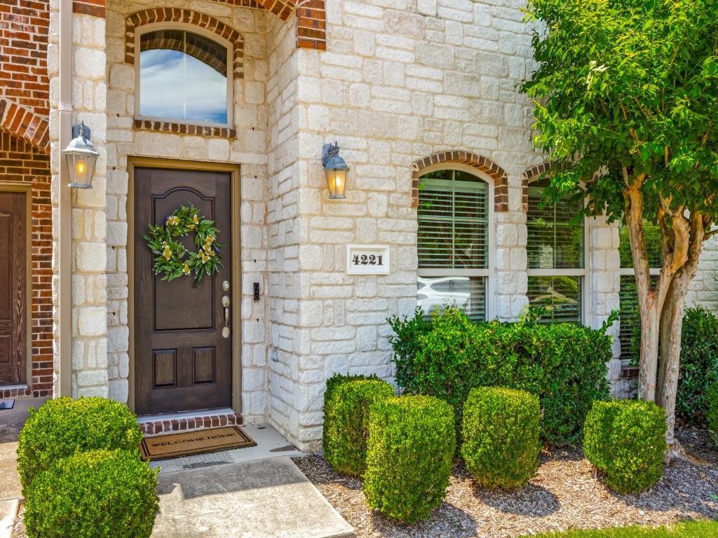 4221 Comanche Drive