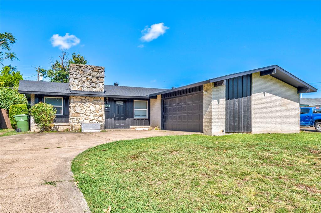 2305 Nottingham Drive