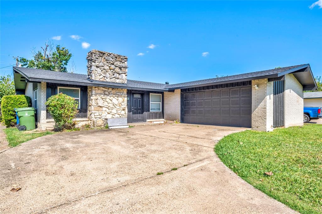 2305 Nottingham Drive