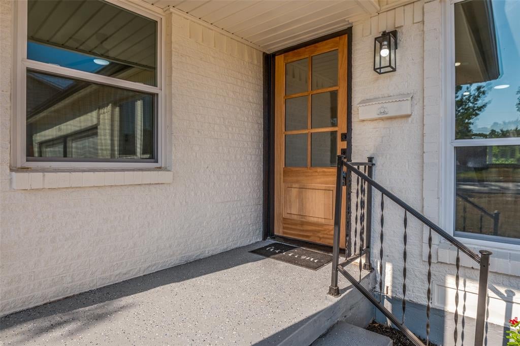 14517 Dennis Lane