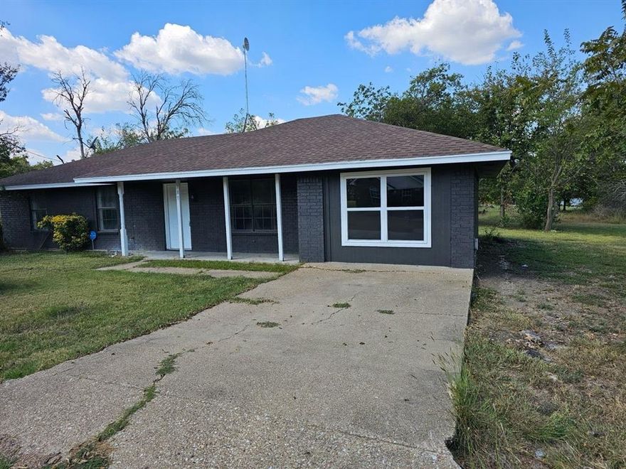 Ready for you to move in  update with many up grade