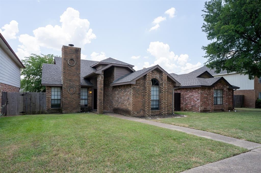 Photo of 2140 Norcross Drive, Mesquite, TX 75149 (MLS # 21323695)