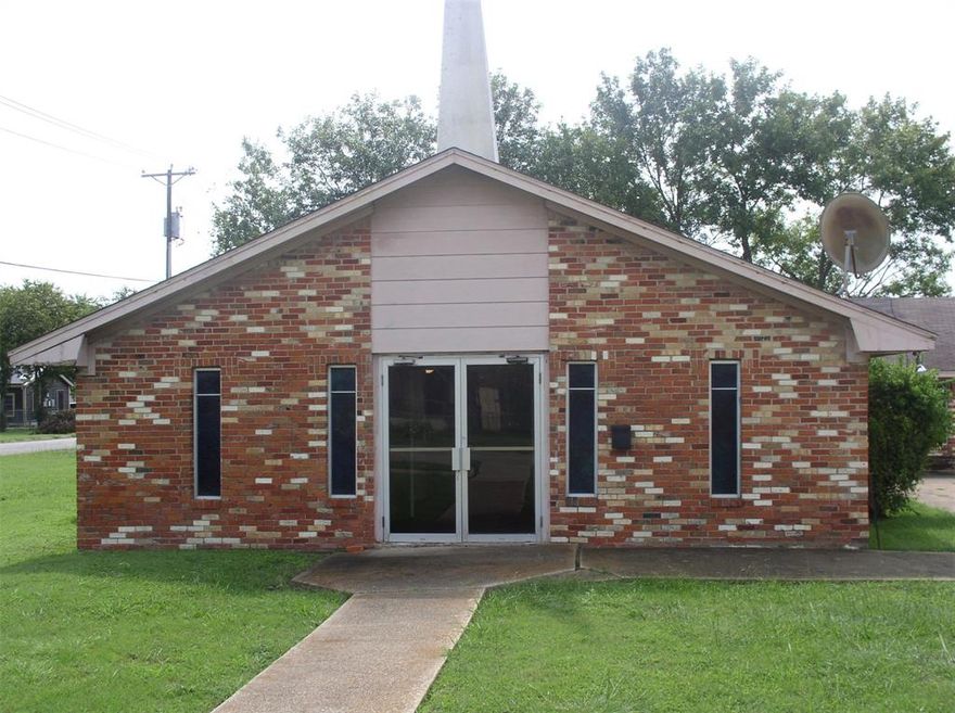 This is a beautiful Church that has a foyer 11’ x 10’, sanctuary 28’5” x 42’ that seats approximately 200 people, pastor study 12’ x 9’, dining room 16’ x 16’, mother’s room 6’9” x 10’ with a see thru window so the message can still be seen and heard, baptismal pool, 5 bathrooms, and plenty of closet space. All furnishings are included. All dimensions and square footages are to be verified by buyer or Buyer's agent.