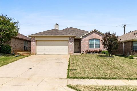 Photo of 3505 Austin Street, Gainesville, TX 76240 (MLS # 21235141)