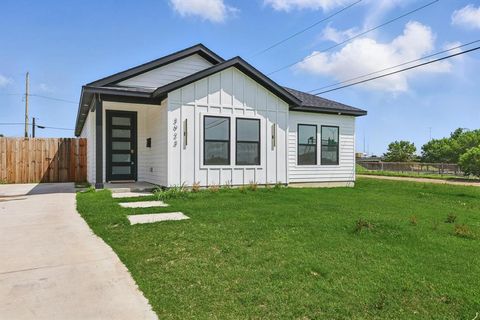 3923 Le May Avenue Dallas TX 75216