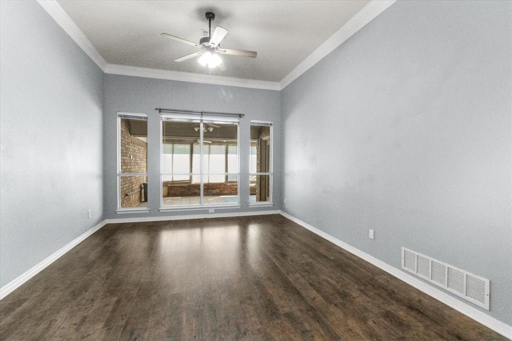 8304 Emerald Circle