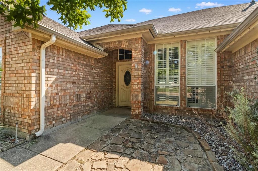8304 Emerald Circle