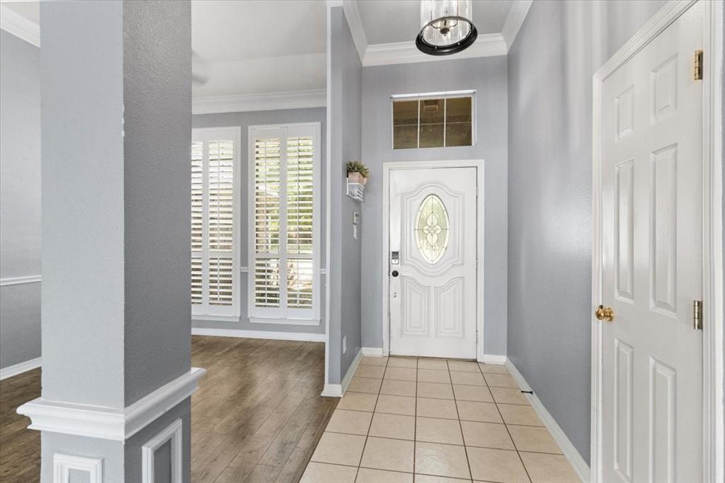 8304 Emerald Circle
