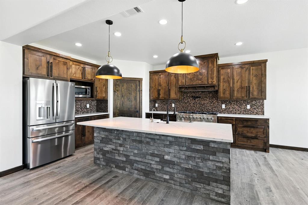 Club Lake Ranch - Residential