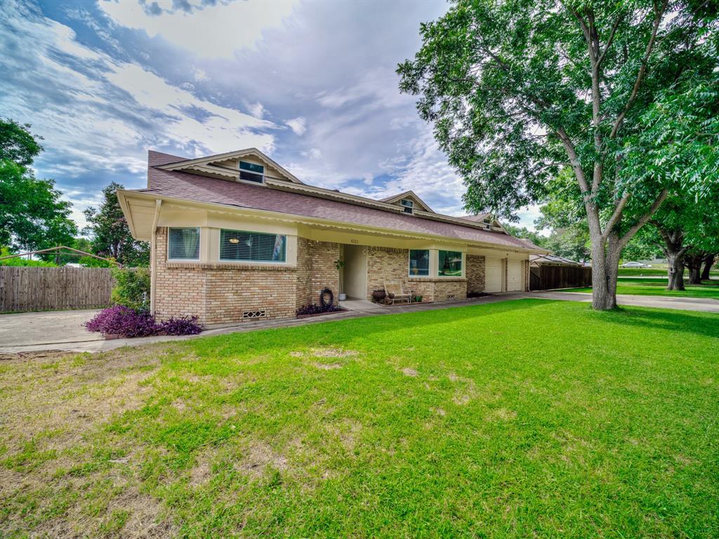 4321 Woodlake Drive