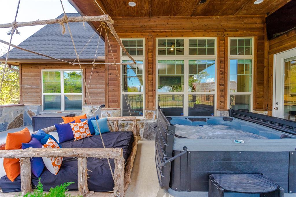 Wills Point, Texas 75169, United States, 4 Bedrooms Bedrooms, ,3 BathroomsBathrooms,Residential,Pending,36515