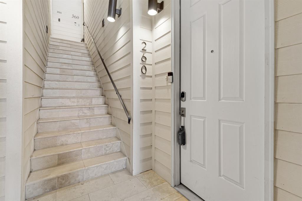 Lewisville Awesome Condo - Residential