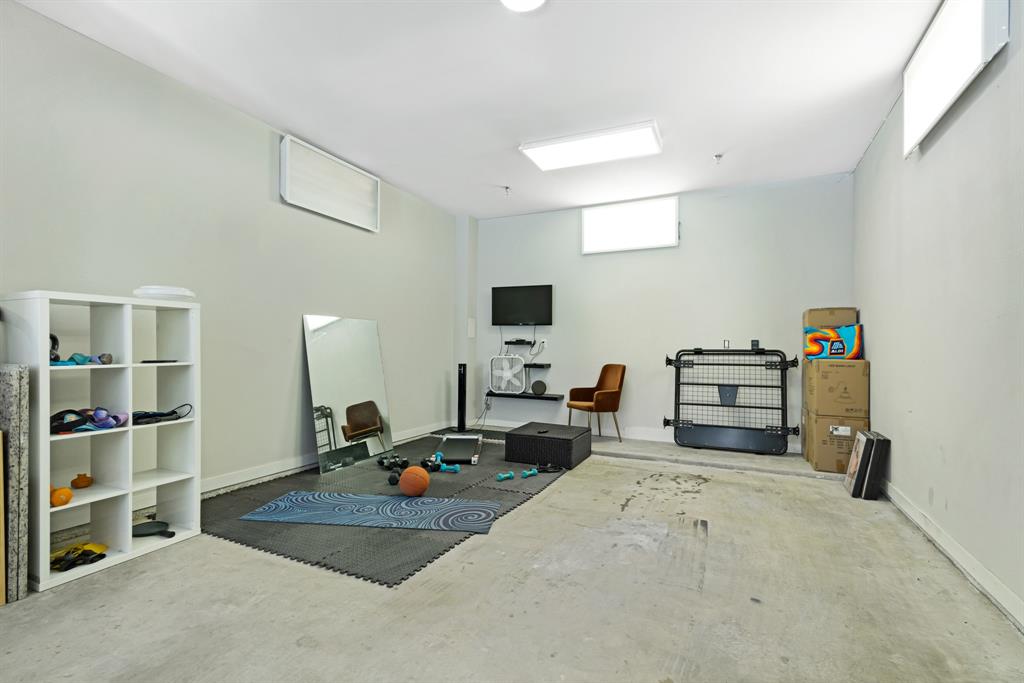 Lewisville Awesome Condo - Residential