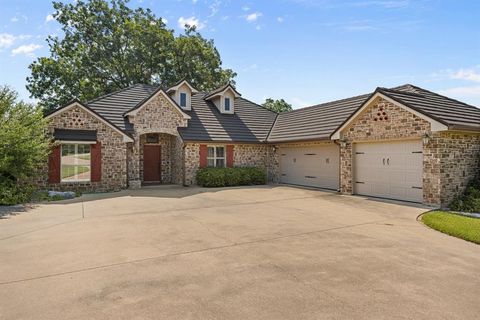 1621 Rockview Drive Granbury TX 76049