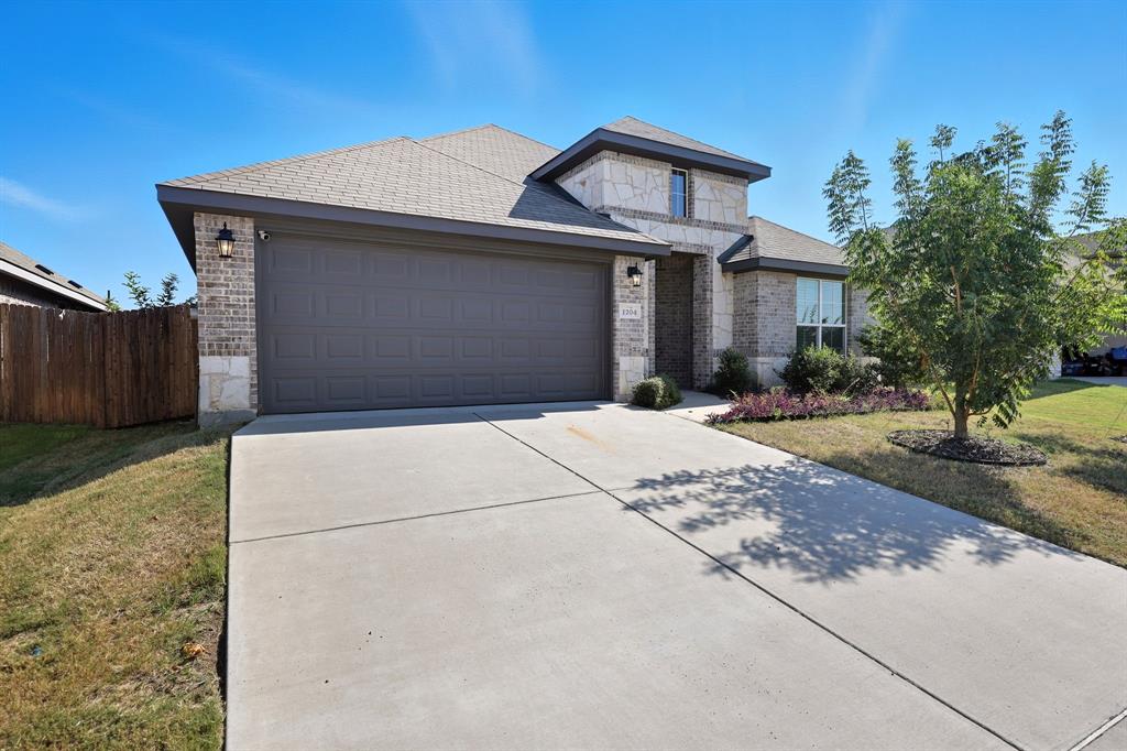 1204 Queens Brook Lane