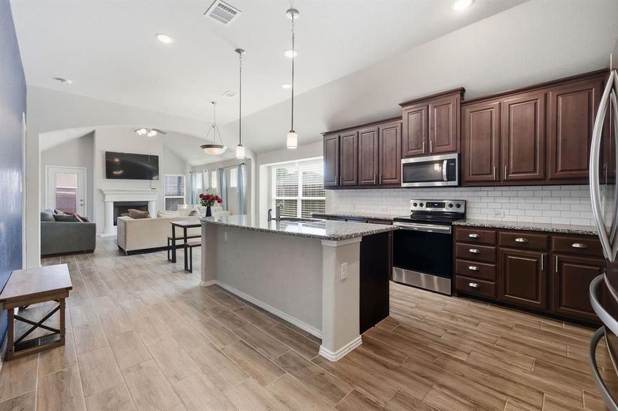 PRICE IMPROVEMENT + $5,000 Closing Cost Incentive! Seller reduced the price by $5,000 and will contribute $5,000 toward buyer closing costs with an acceptable offer closing by Dec 31.

Welcome to this beautifully maintained 4-bedroom, 2-bath Antares Home built in 2021 with 2,169 sq ft in Kingspoint. Open floor plan, high ceilings, natural light, and a living room with fireplace. Kitchen features an island, electric cooktop, and ample cabinet space, plus a separate dining area.

Private front office is perfect for remote work. Primary suite includes an ensuite bath and walk-in closet. Three secondary bedrooms offer flexibility for family or guests.

Enjoy a covered patio and fenced backyard, ideal for pets or entertaining. Convenient location near highways, shopping, and dining. Move-in ready and shows beautifully. Schedule your tour today!