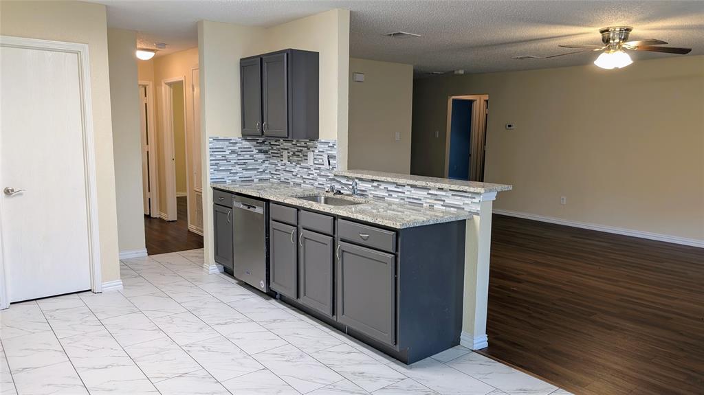 Newport Harbor Add Ph III - Residential Lease