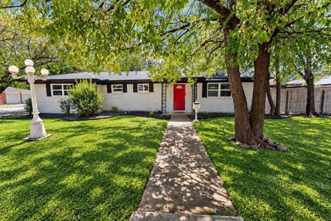 Photo of 4928 Ira Street, Haltom City, TX 76117 (MLS # 21390076)