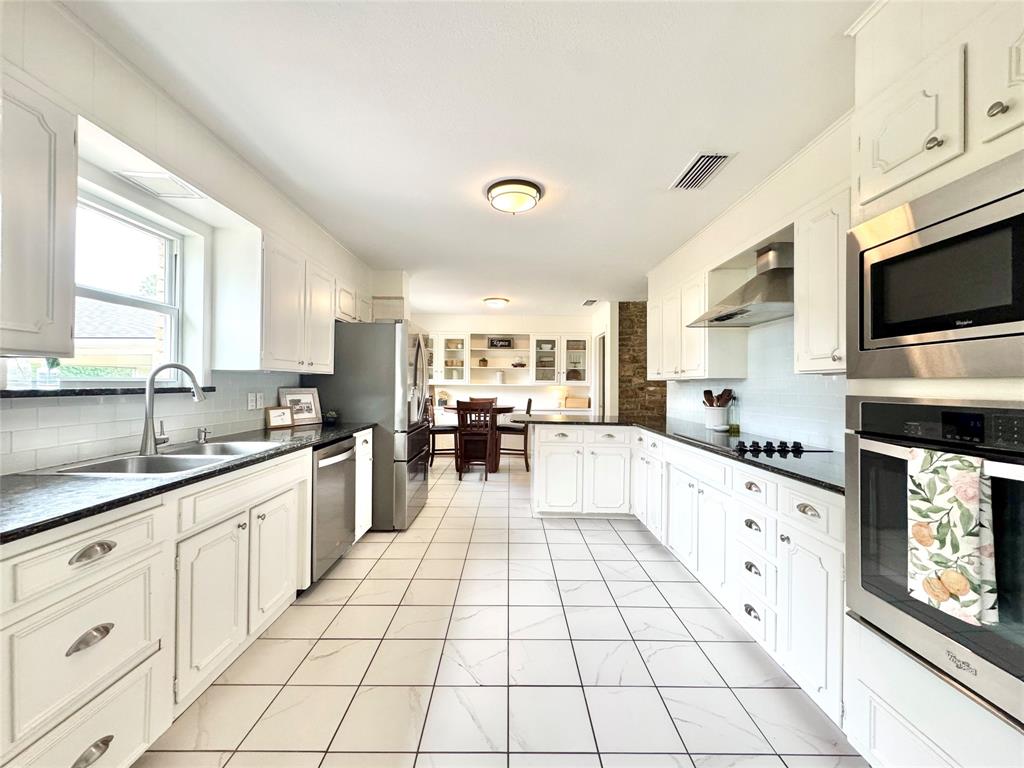 1423 Oak Hills Drive