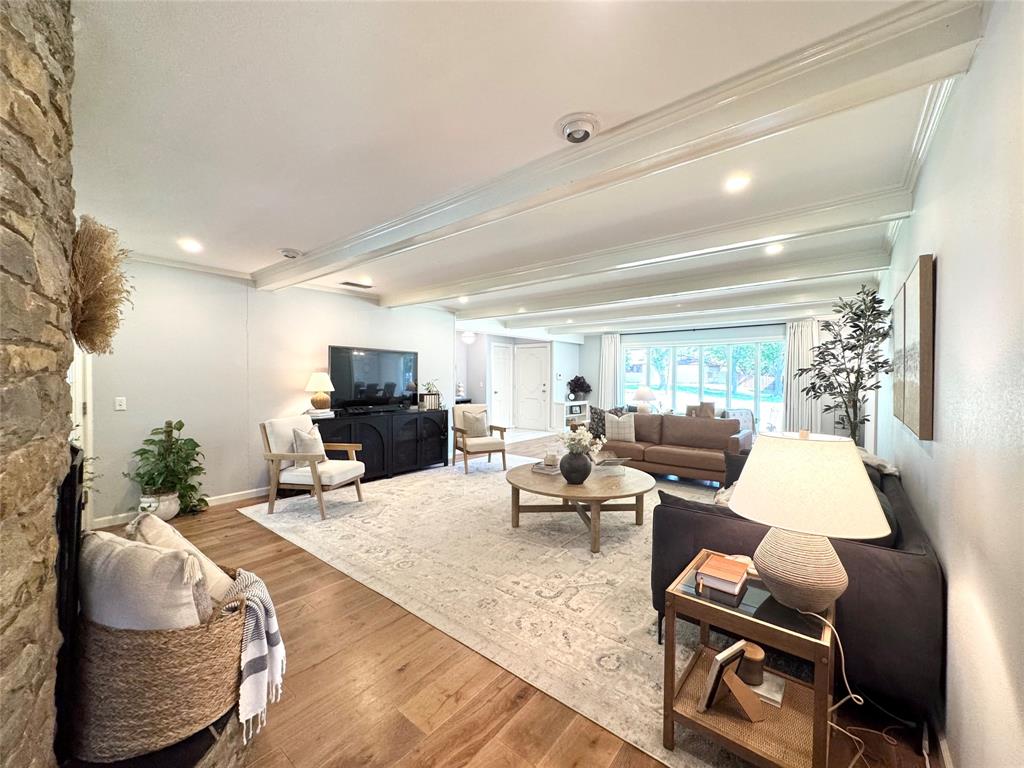 1423 Oak Hills Drive