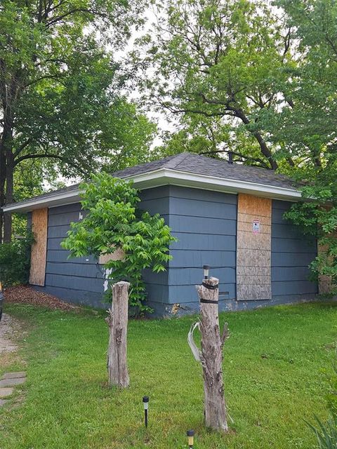 Photo of 4304 Ramey Avenue, Fort Worth, TX 76105 (MLS # 21239727)