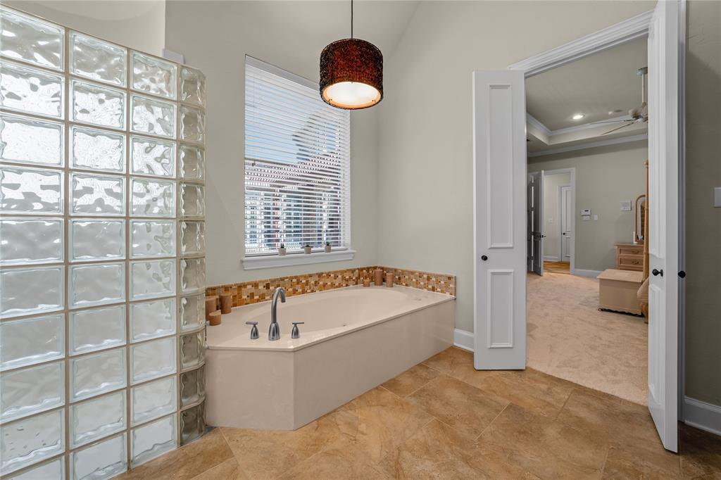 Estate Of Cambridge Manor - Residential