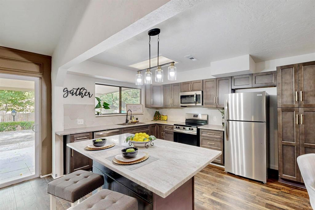 3965 Singleleaf Lane