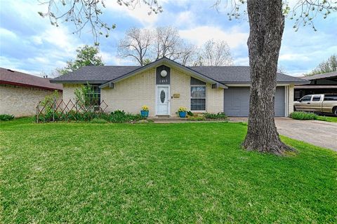 1853 Tompkins Drive Grand Prairie TX 75051