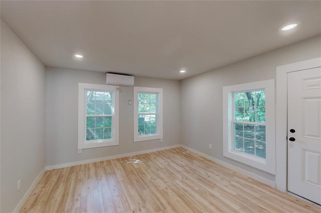 Lagow School - Residential