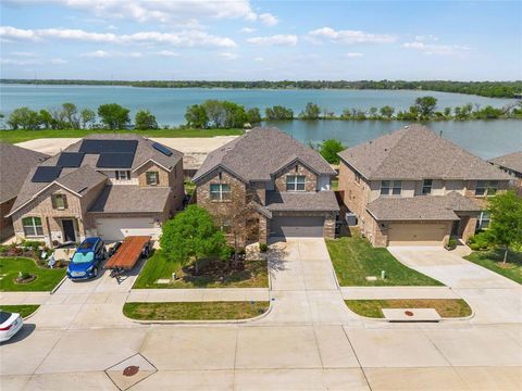 Photo of 2021 Lake Front Trail, Garland, TX 75043 (MLS # 21153359)