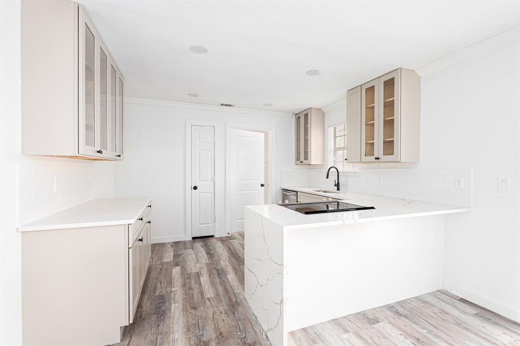 Junius Heights - Residential