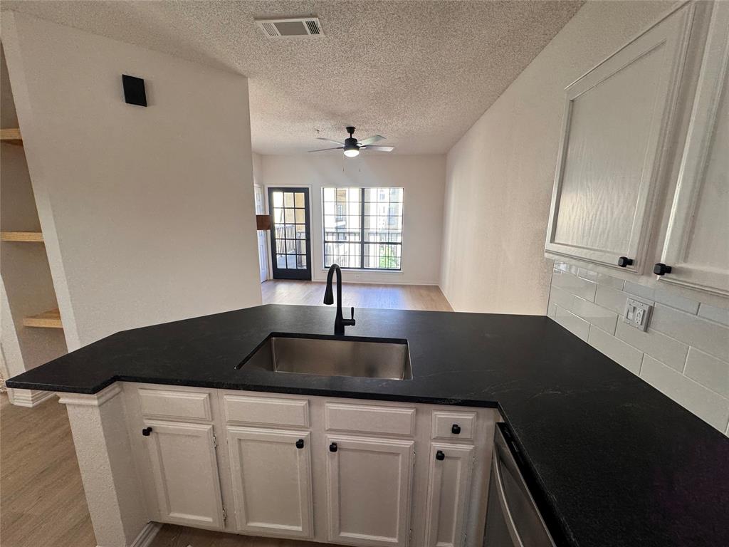 Lovers Lane Condos Ph 01-04 - Residential