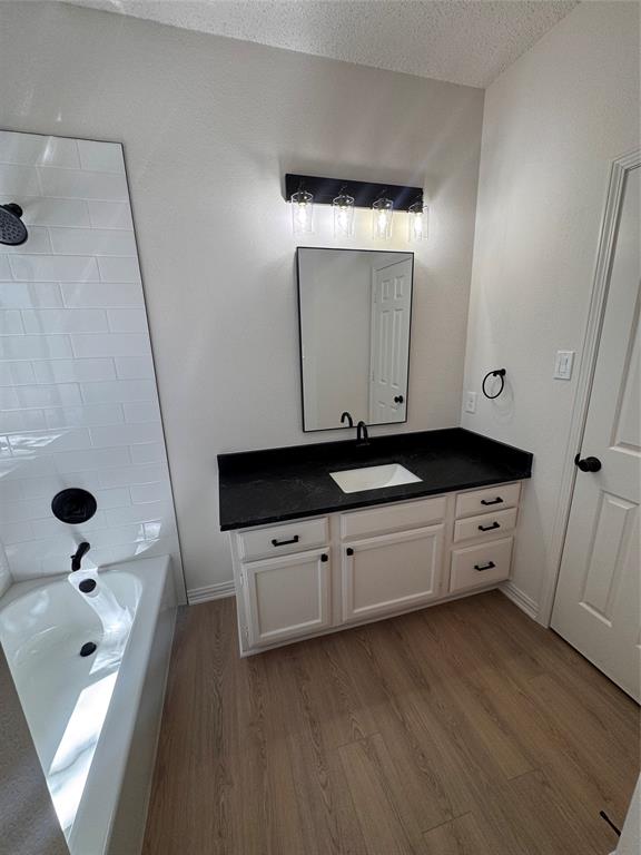 Lovers Lane Condos Ph 01-04 - Residential