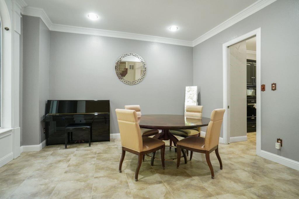 5968 Riverbend Place