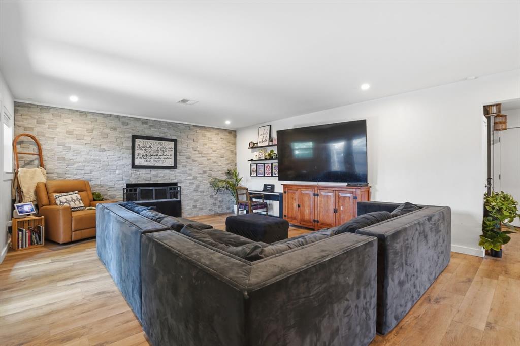 Glen Oaks - Residential
