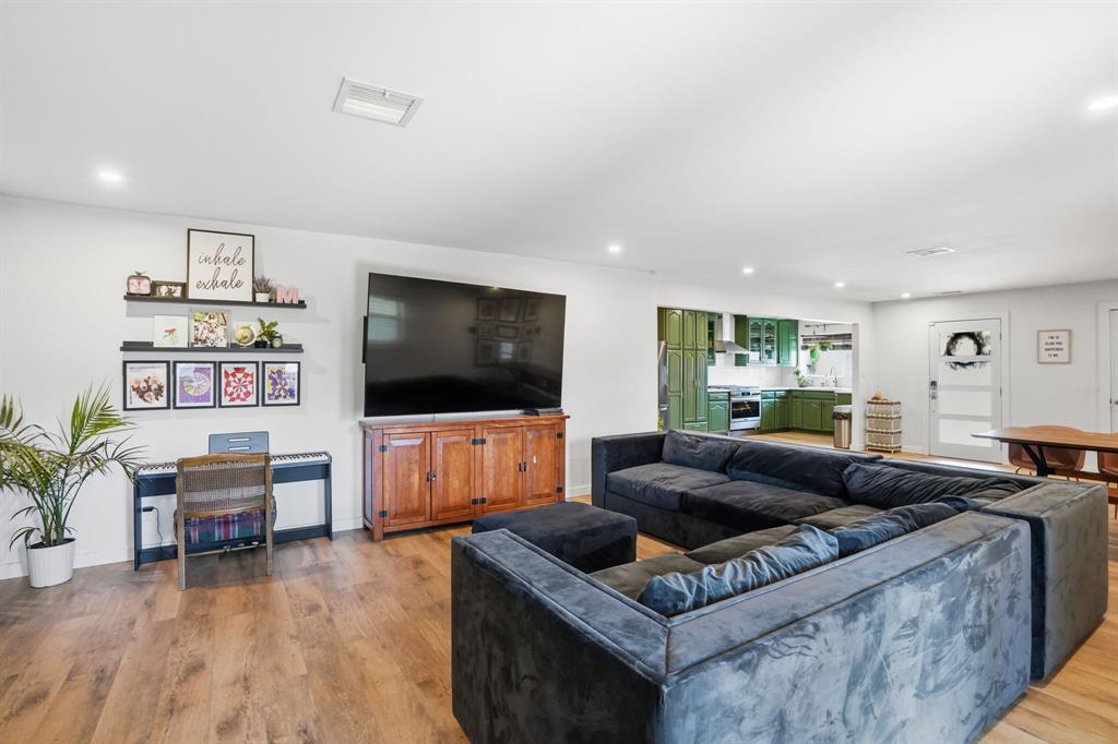 Glen Oaks - Residential