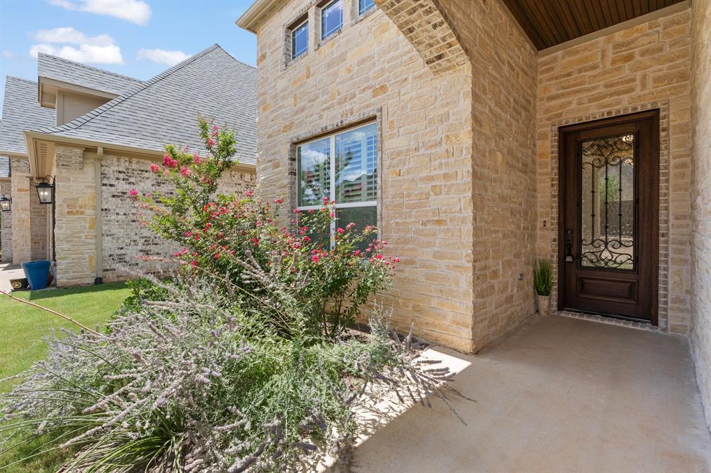 2407 Vineyard Drive