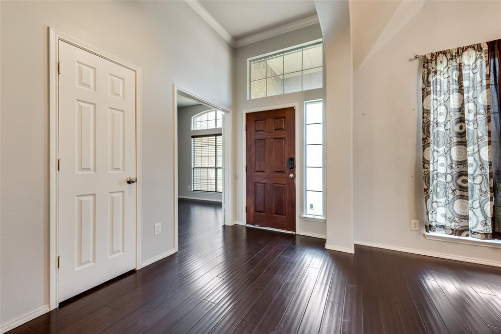 630 Oak Creek Drive
