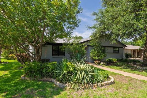 2101 Gettysburg Place Bedford TX 76022