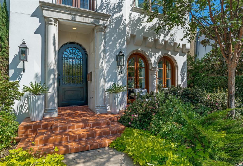 4432 Mockingbird Parkway