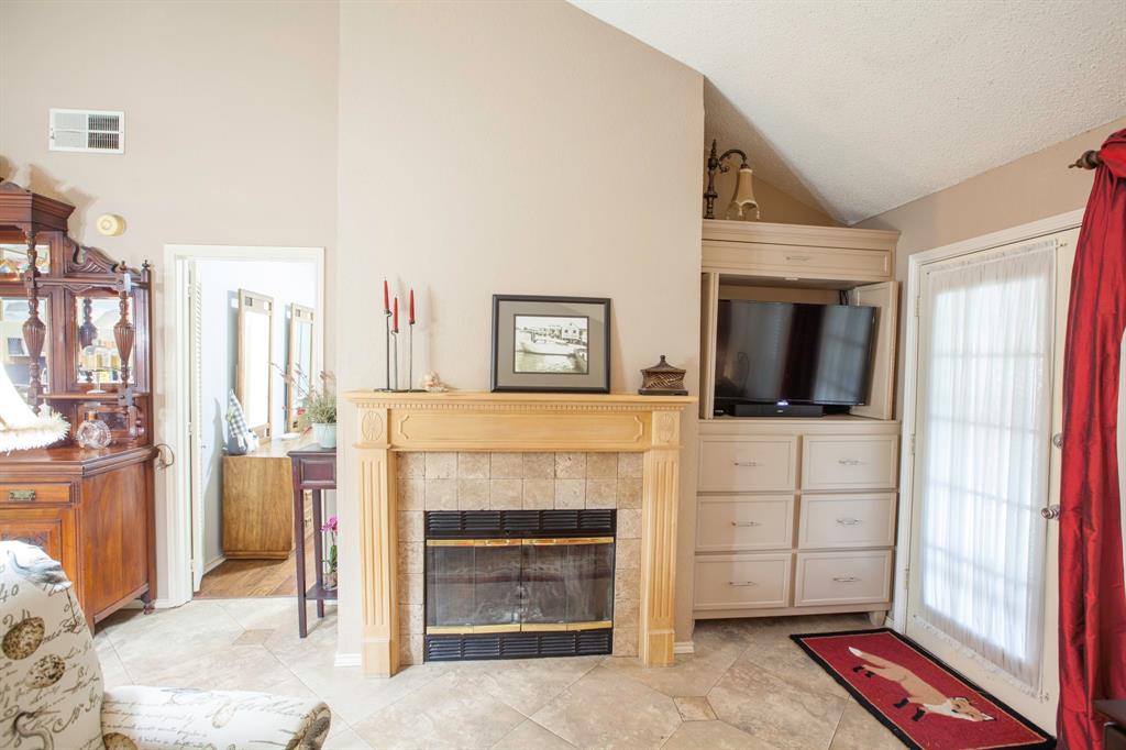 Euless, Texas 76039, United States, 3 Bedrooms Bedrooms, ,2 BathroomsBathrooms,Residential,Active,151390