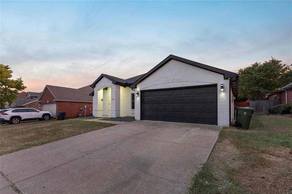7018 Lake Jackson Drive
