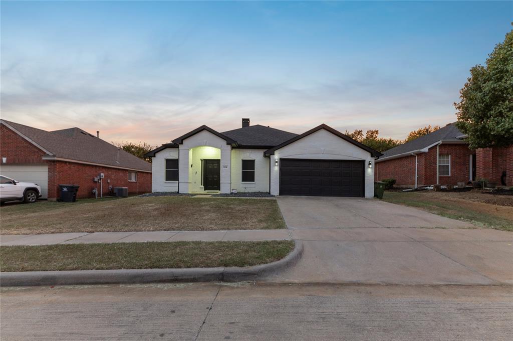 7018 Lake Jackson Drive