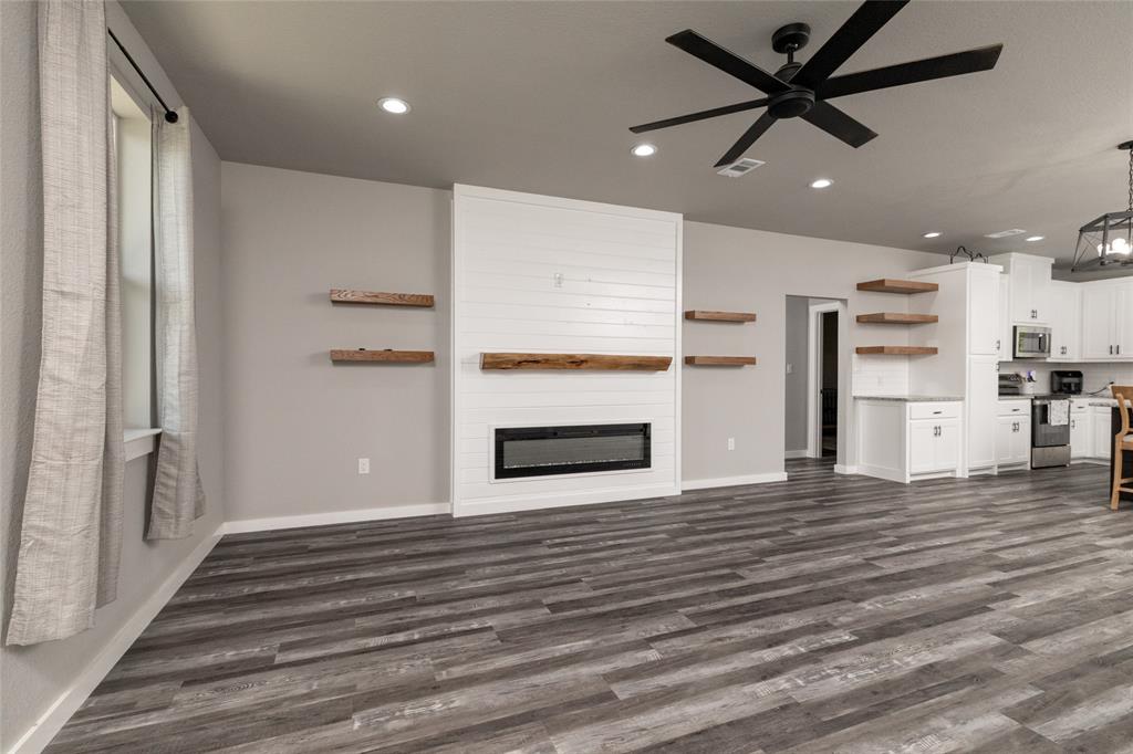 Runaway Bay Unit 5 - Residential